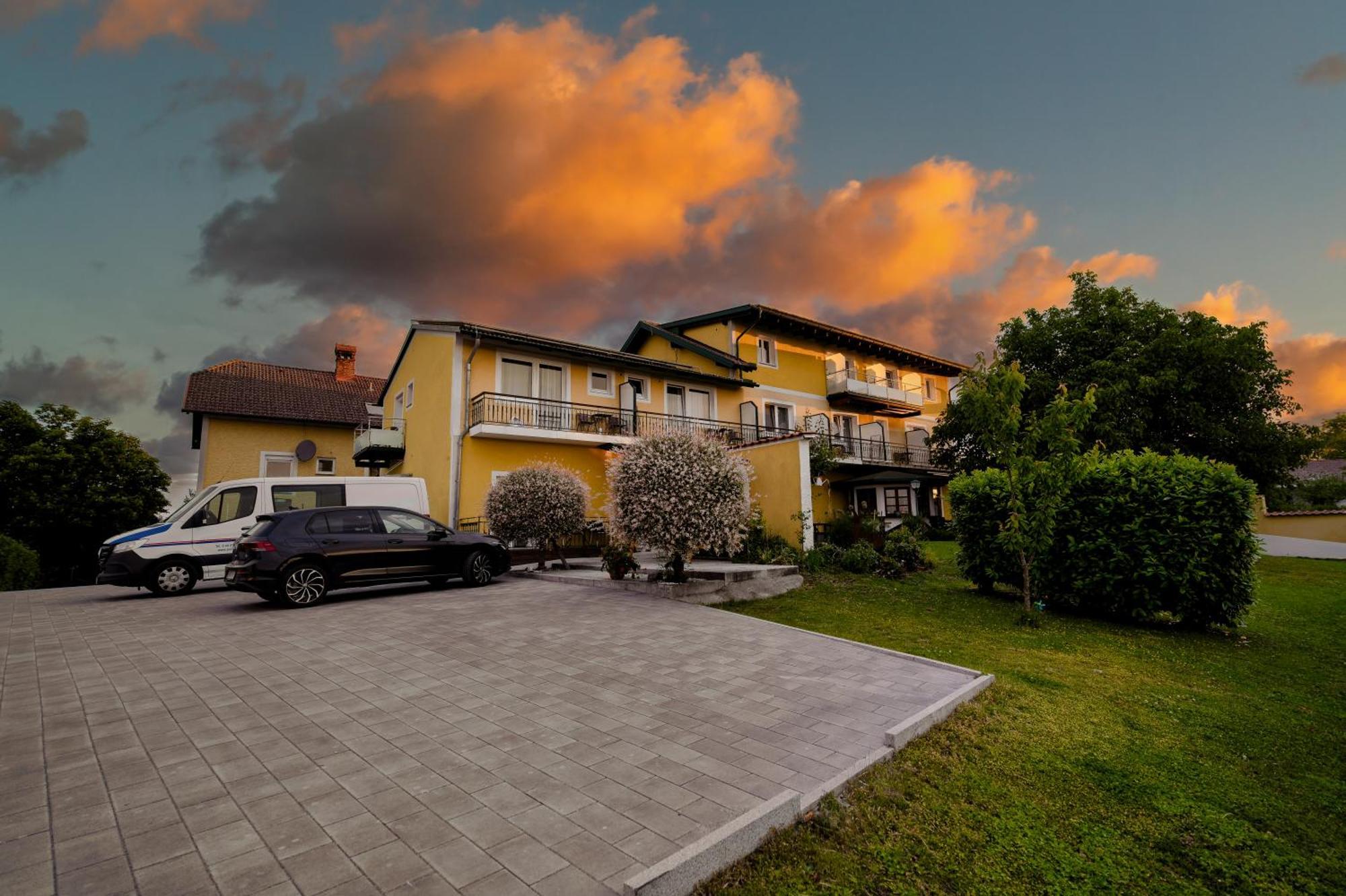 Pension Baumgartner-Berghof Obernberg am Inn Ngoại thất bức ảnh
